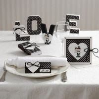 Cards and Table Decorations with Hearts and a Married Couple