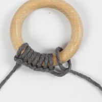 How to make a half hitch knot